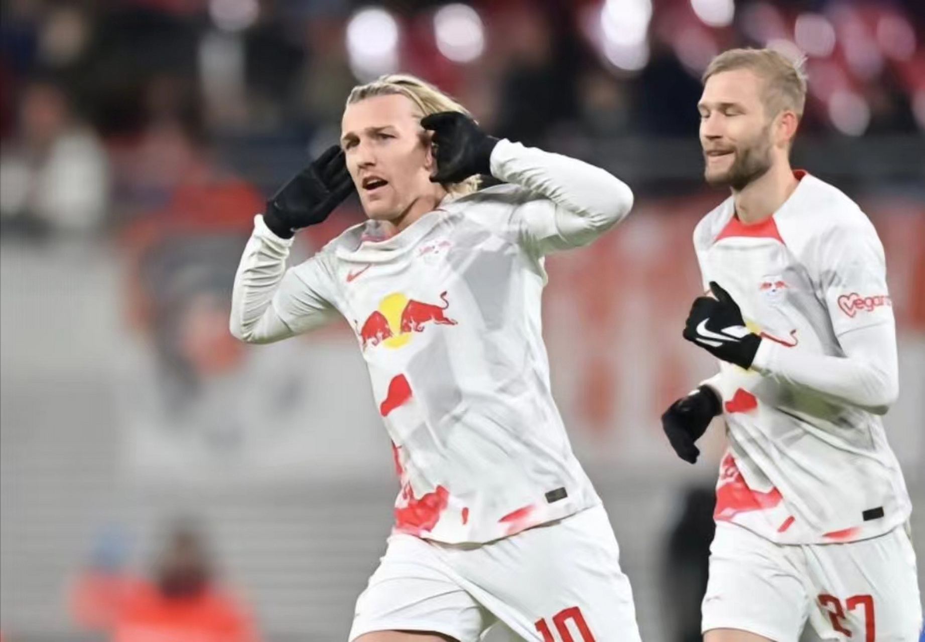 RB莱比锡队员扬起信心，决心取胜！