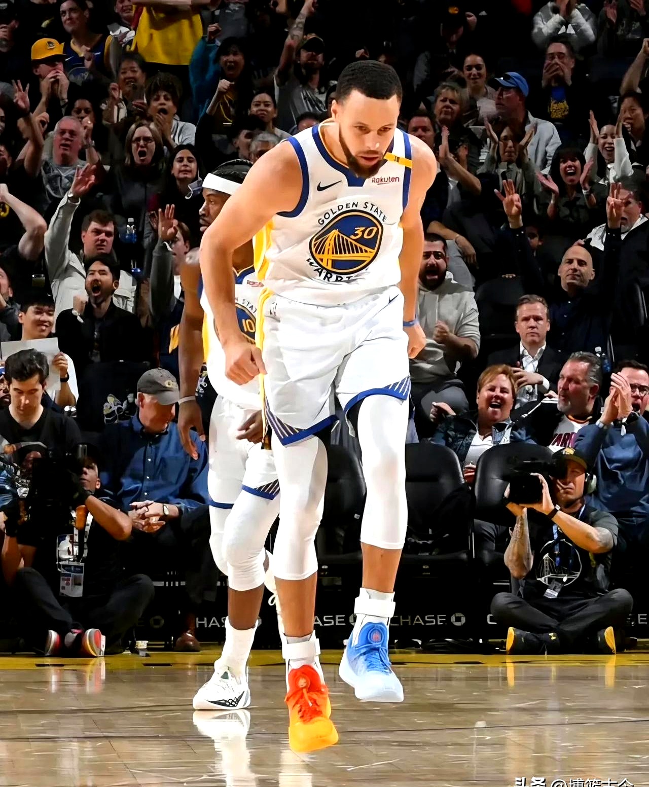 勇士再次取胜开拓者，持续领跑西部的简单介绍