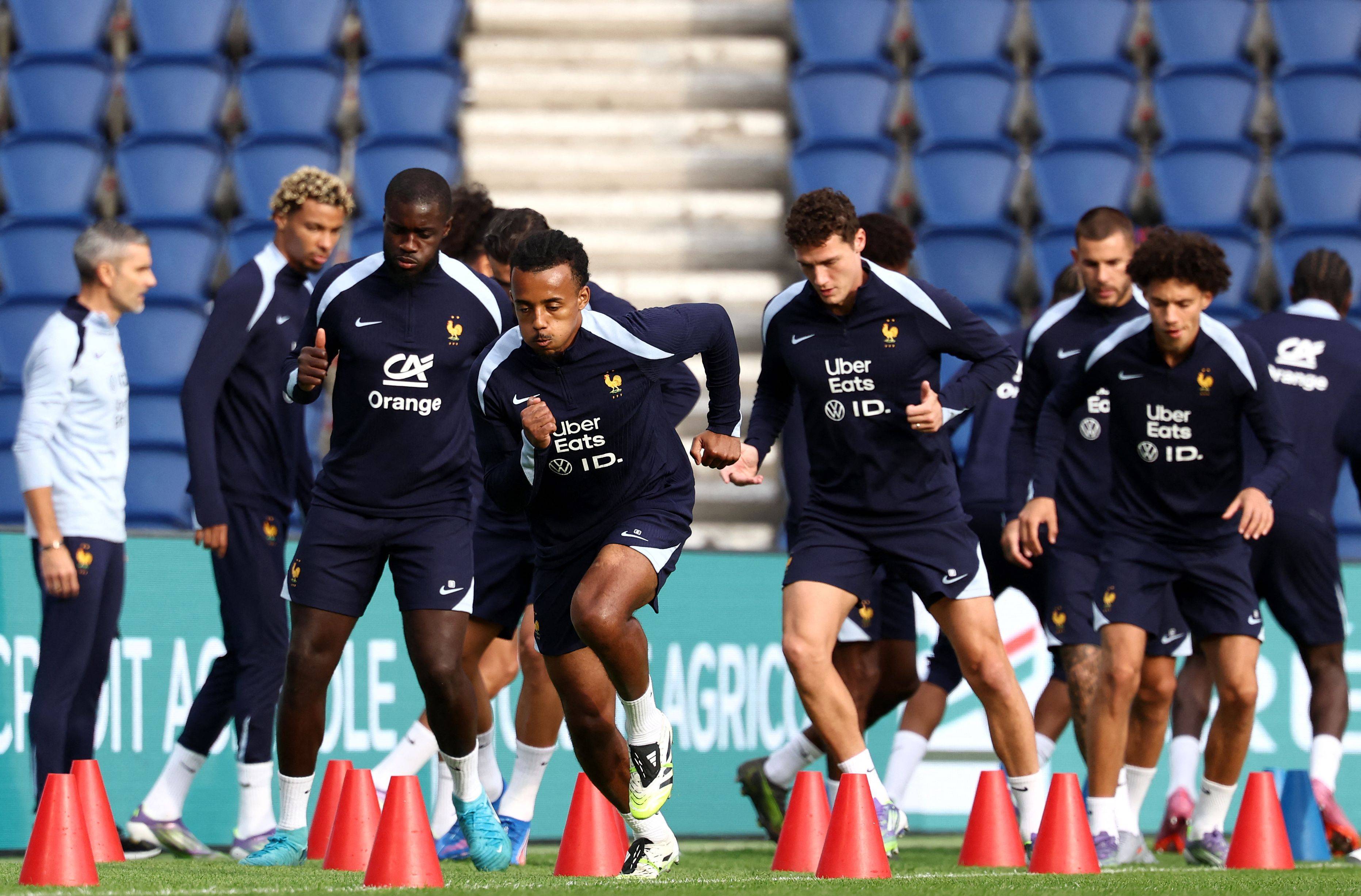 关于世界杯预选赛即将开始，球员们备战加紧的信息