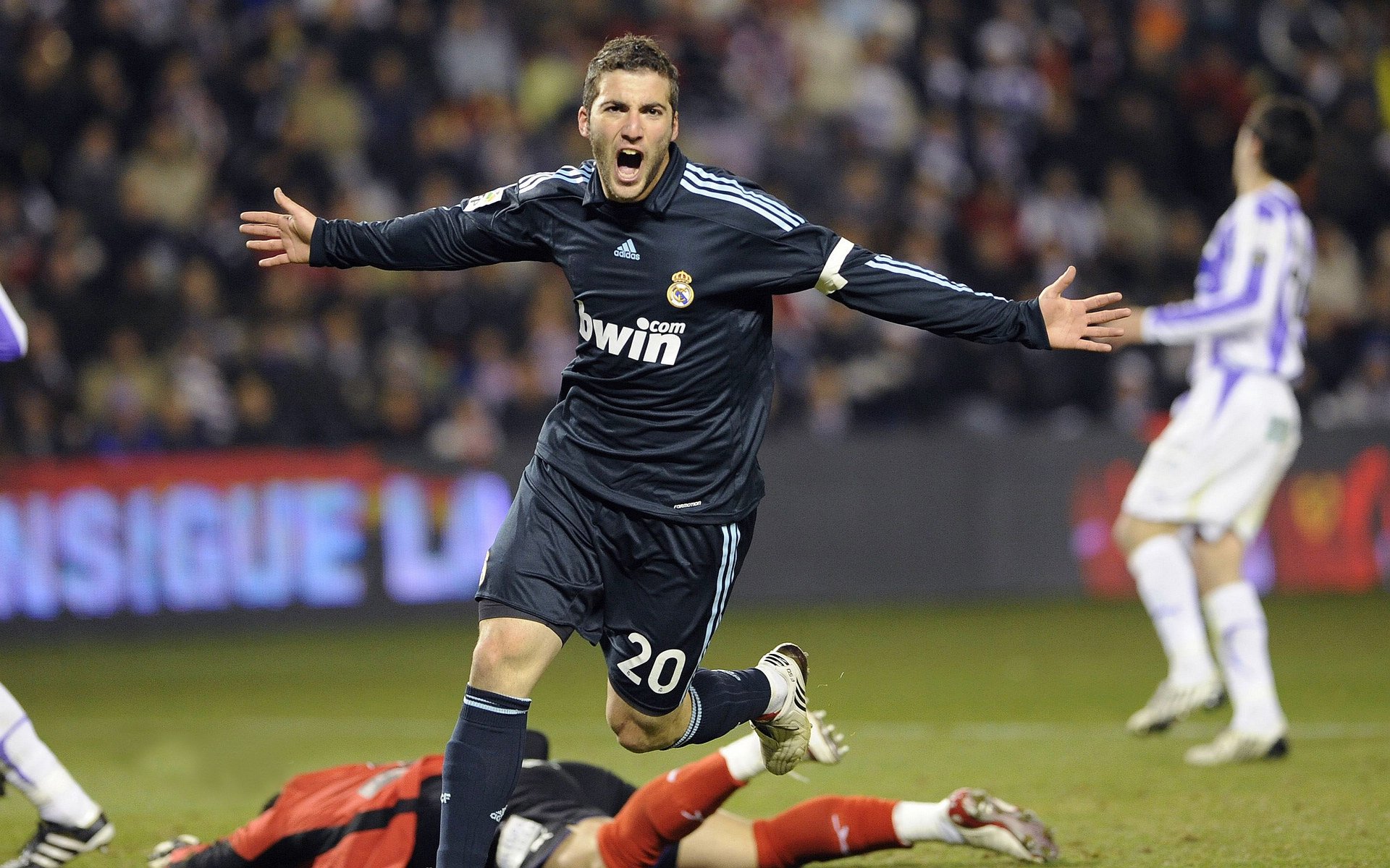 抢七封神夜，伦纳德全程高能，铸就不朽传奇