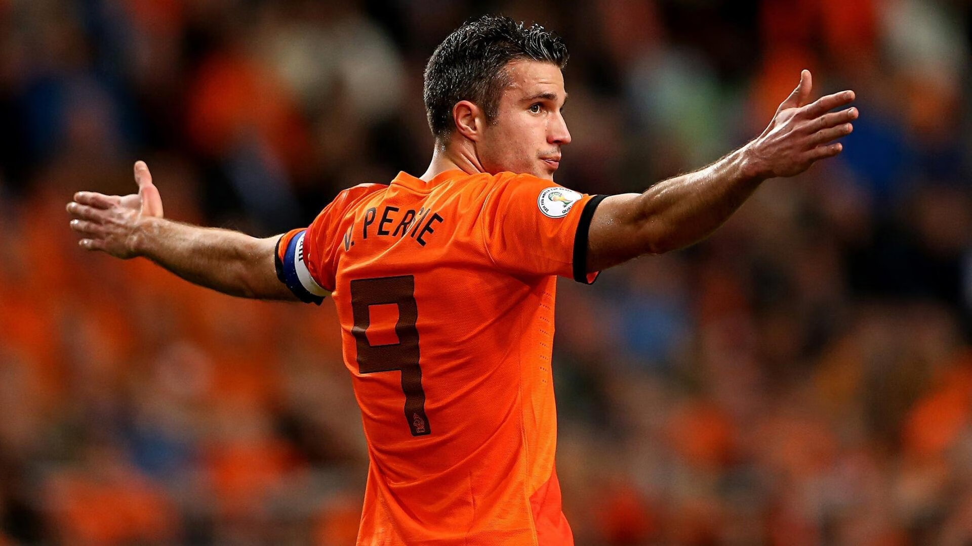 绿茵场上的命运交响曲，莱万爆发、伊朗绝杀与阿尔及利亚的悲情终章